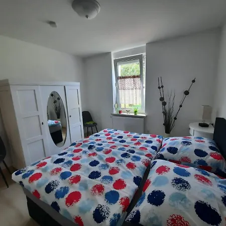 Affenhaus * Treben