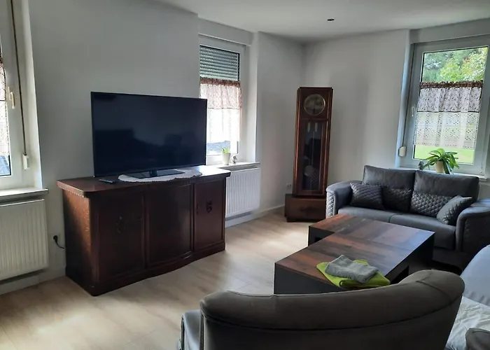 Affenhaus 펜션 Treben